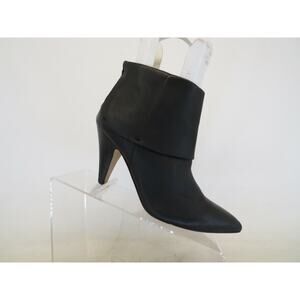 IVANKA TRUMP Womens Black Leather Zip Fold Over Ankle Boots Booties Size 8.5 M